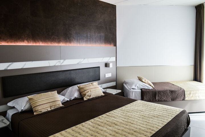 Room 25 of 61