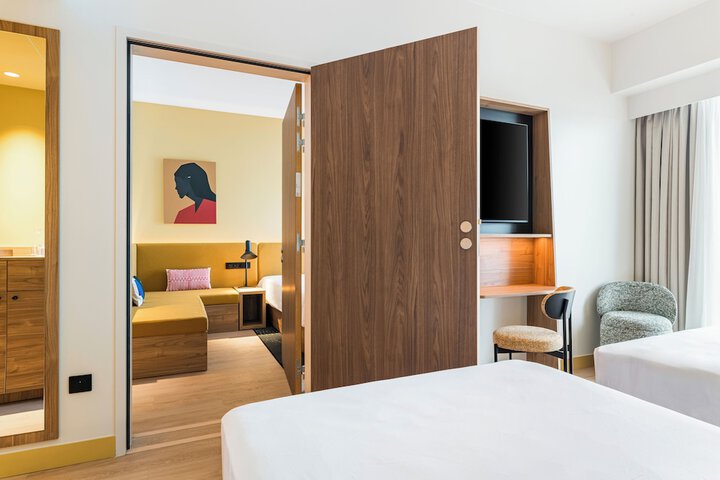 Room 8 of 62