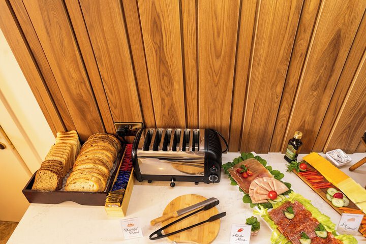 Dining 65 of 74