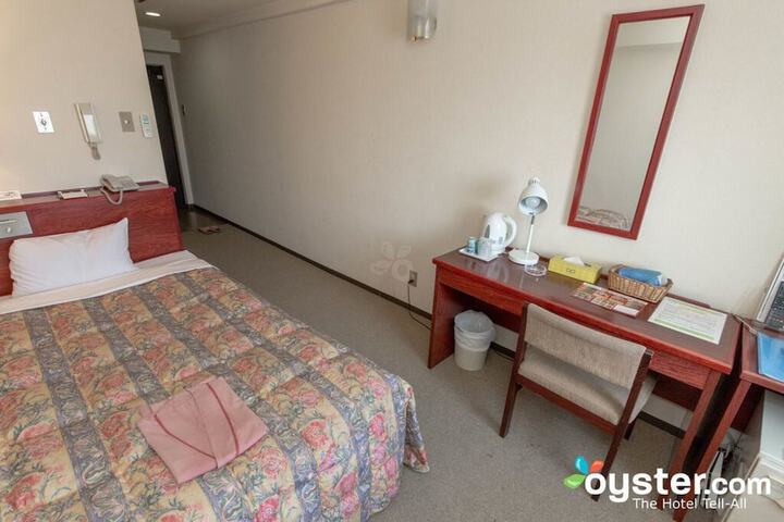Room 12 of 44