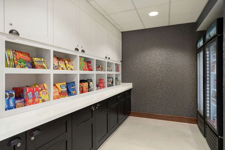 Snack bar