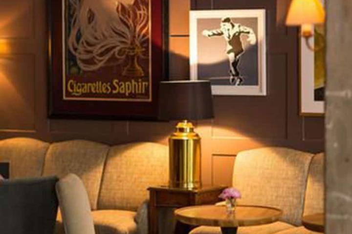 Lounge 55 of 71