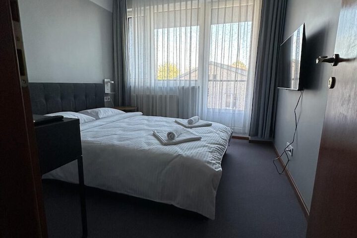 Room 13 of 84