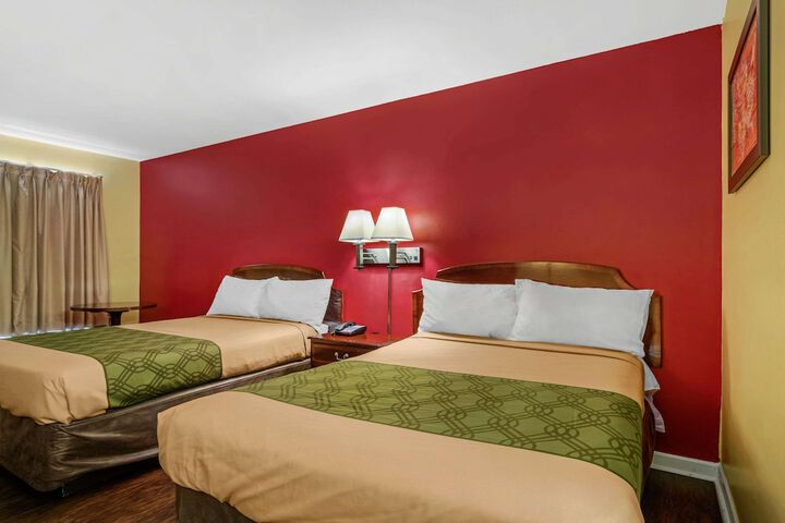 2 Double Beds (12 of 14)