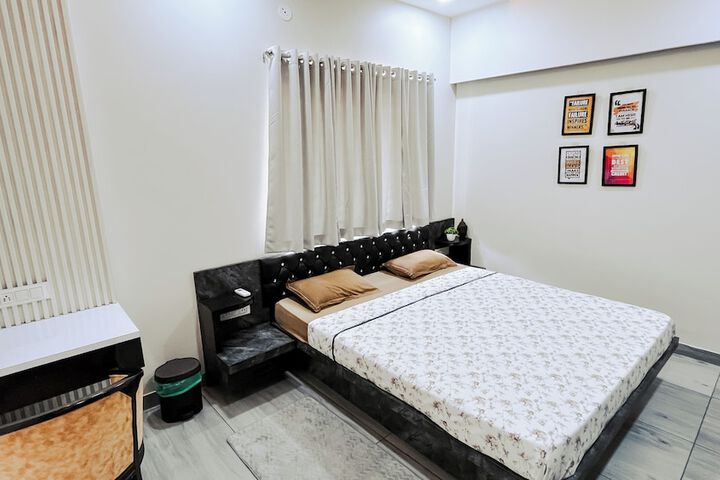Room 7 of 30