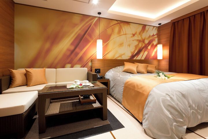 Room 13 of 32