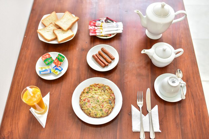 Breakfast/Coffee Service 38 of 49