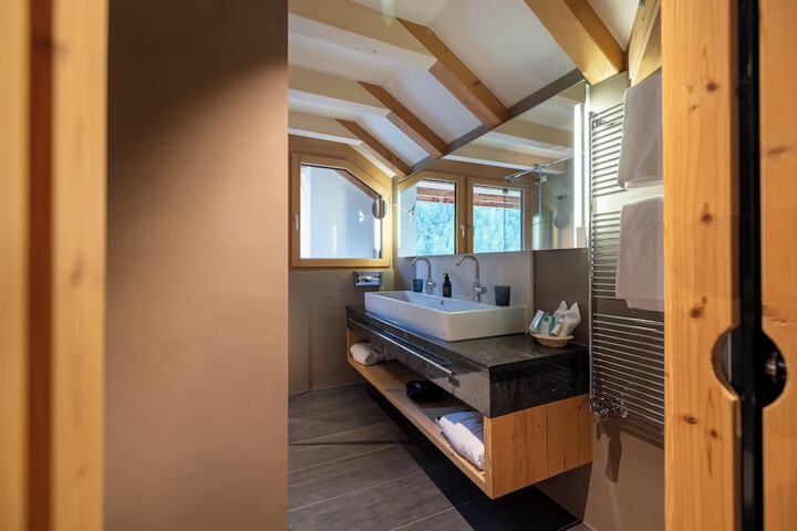 Room 48 of 91