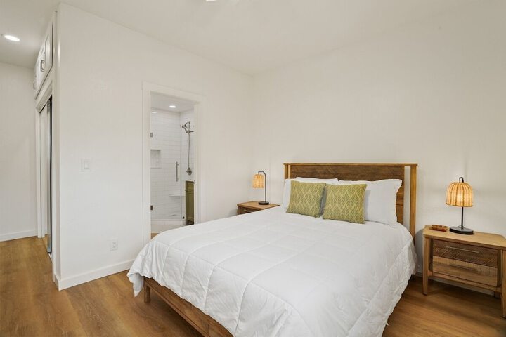 Room 3 of 41