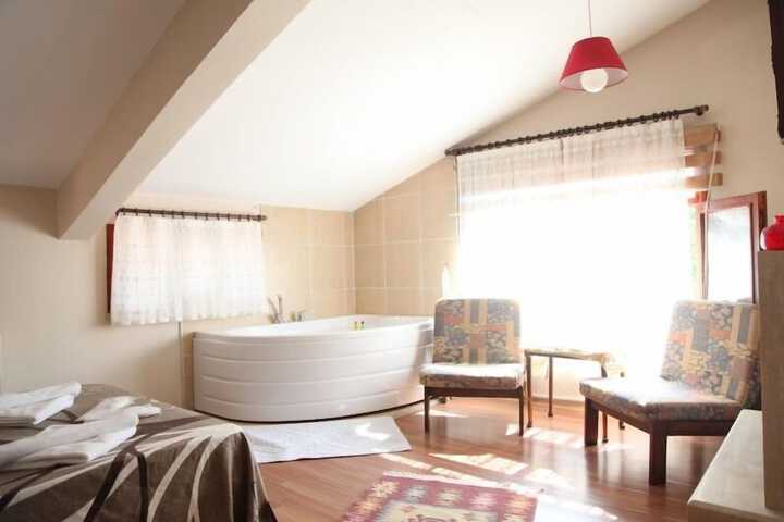 Room 3 of 18