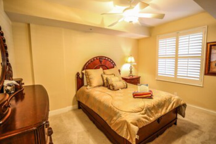 Room 33 of 33