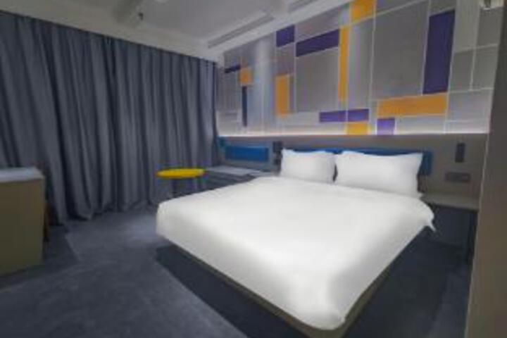 Room 22 of 23