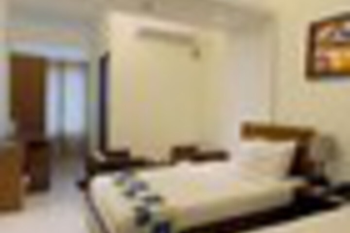 Room 62 of 117