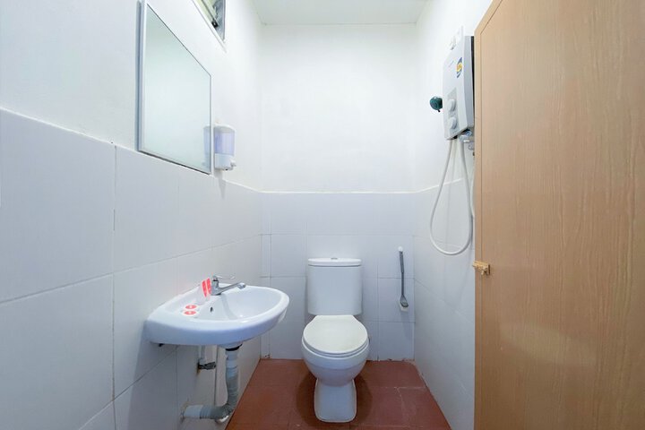 Room 15 of 28