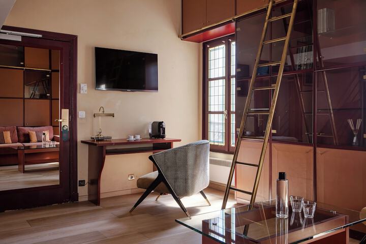 Room 31 of 62