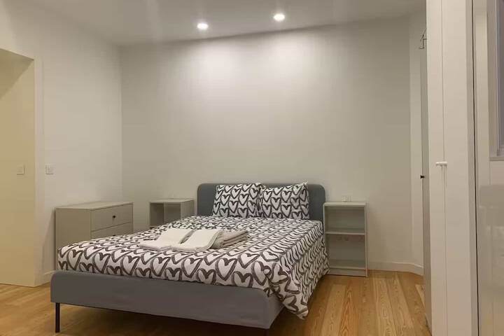 Room 21 of 287