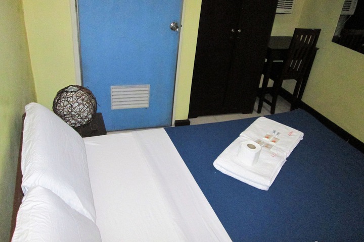 Room 6 of 23