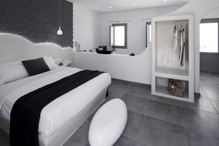 Room 4 of 70