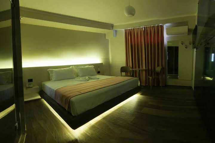 Room 30 of 121