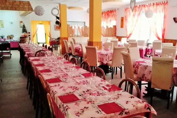 Ballroom/Hall 39 of 47