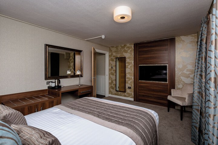 Room 12 of 64
