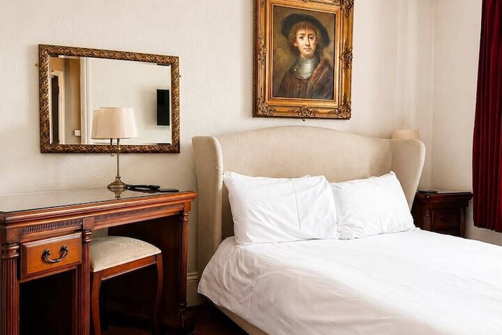 Room 16 of 47