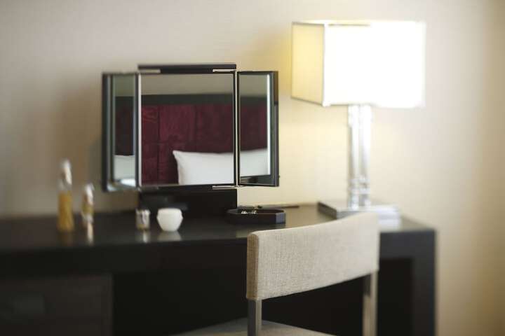 Room 14 of 165