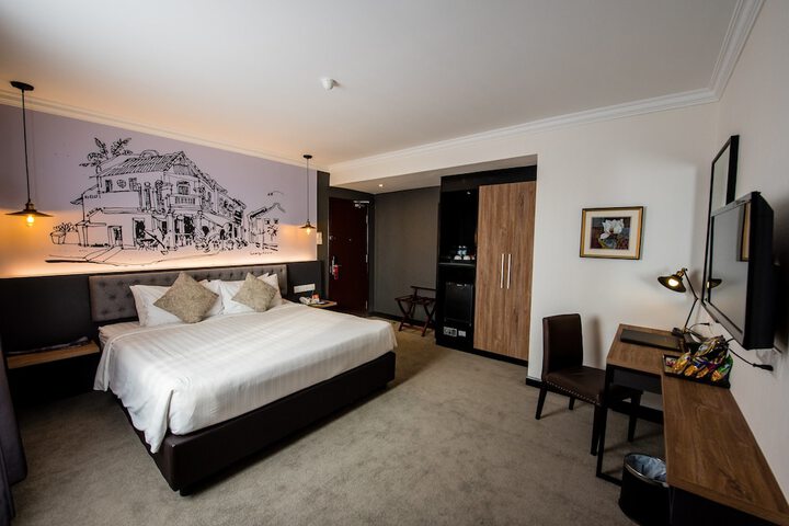 Room 6 of 97