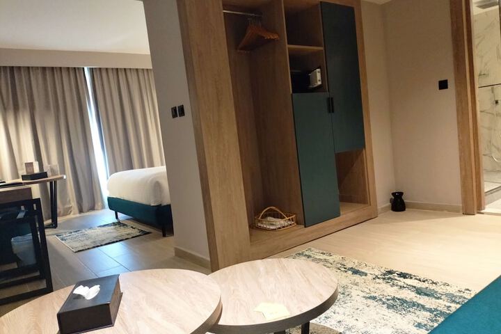 Room 22 of 158