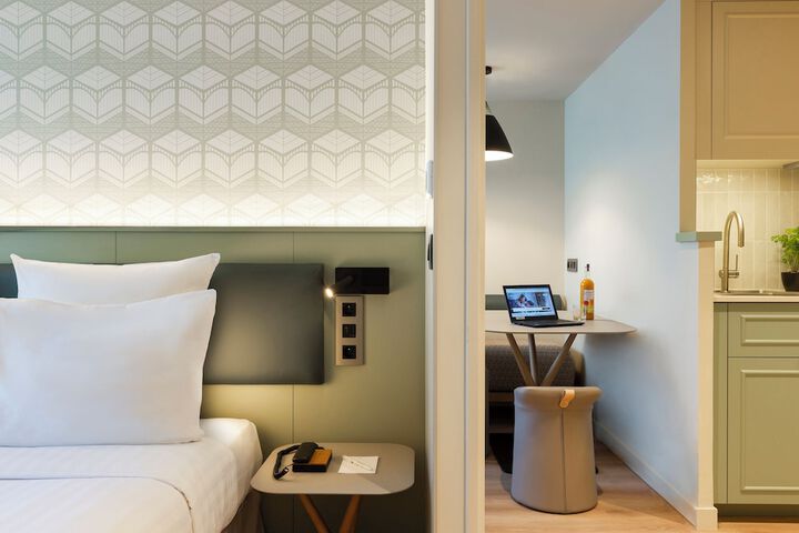 Room 21 of 52