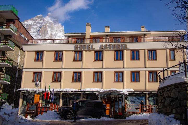 Hotel 43 of 45