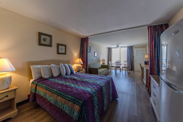 Room 2 of 27