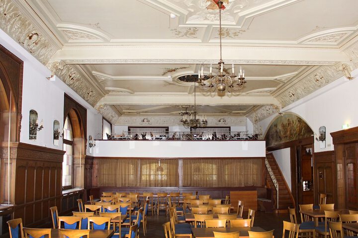 Ballroom/Hall 32 of 42