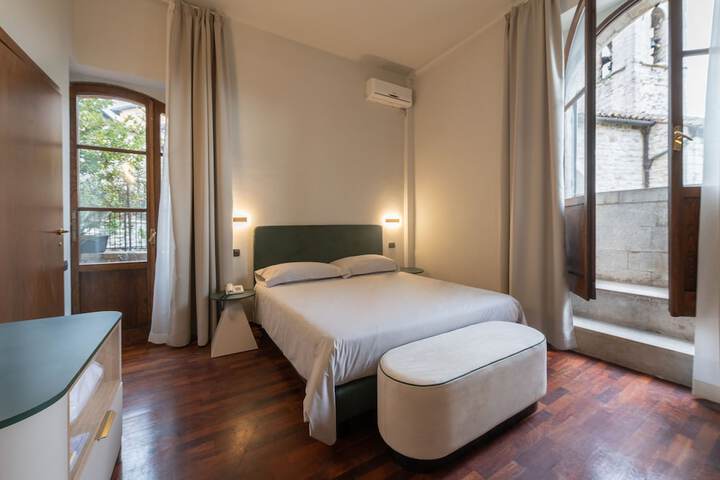 Room 6 of 47