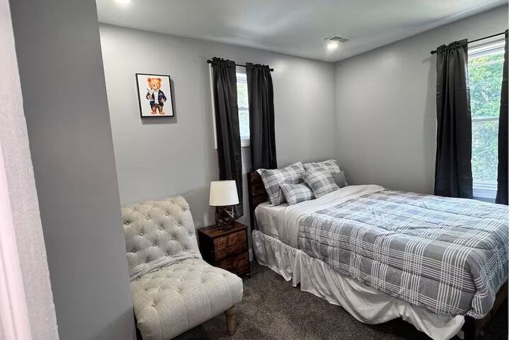 Room 2 of 23