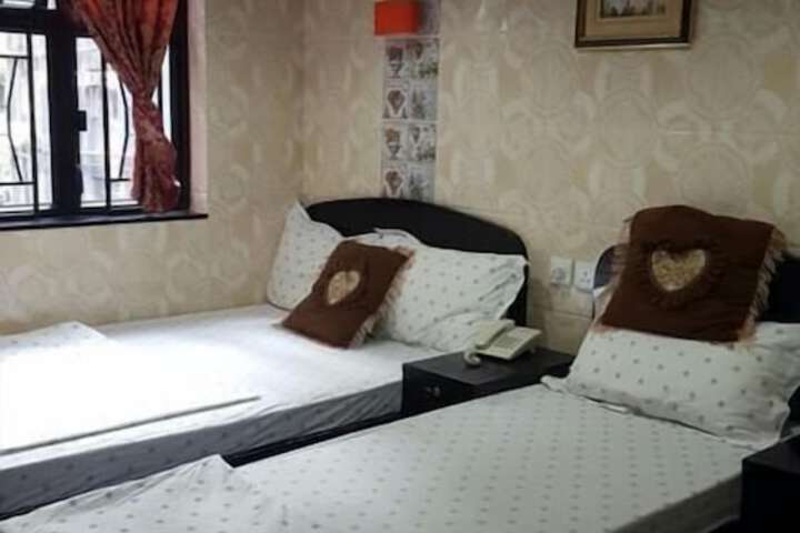 Room 17 of 48