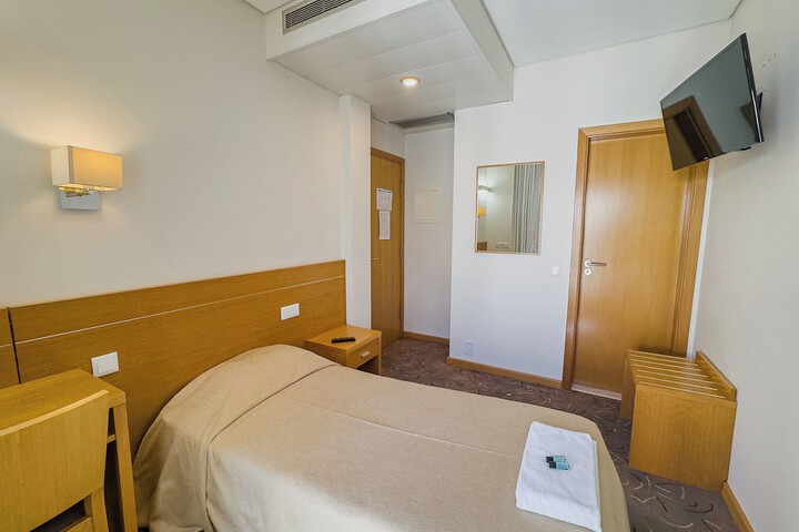 Room 15 of 57