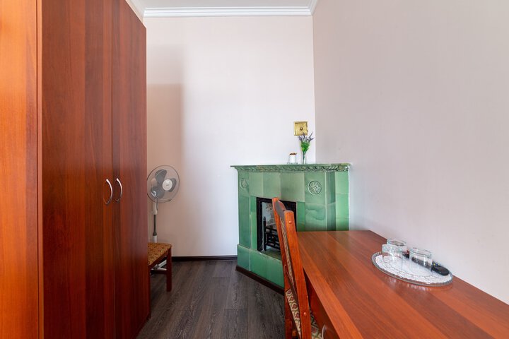 Room 155 of 176