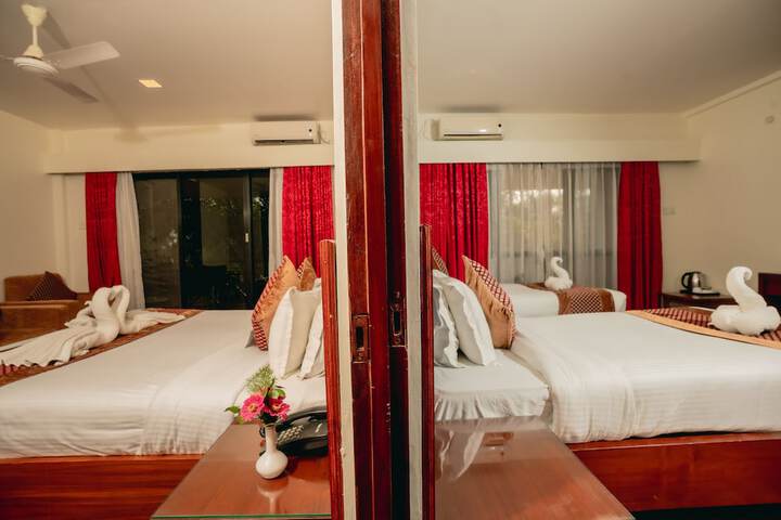 Room 12 of 40