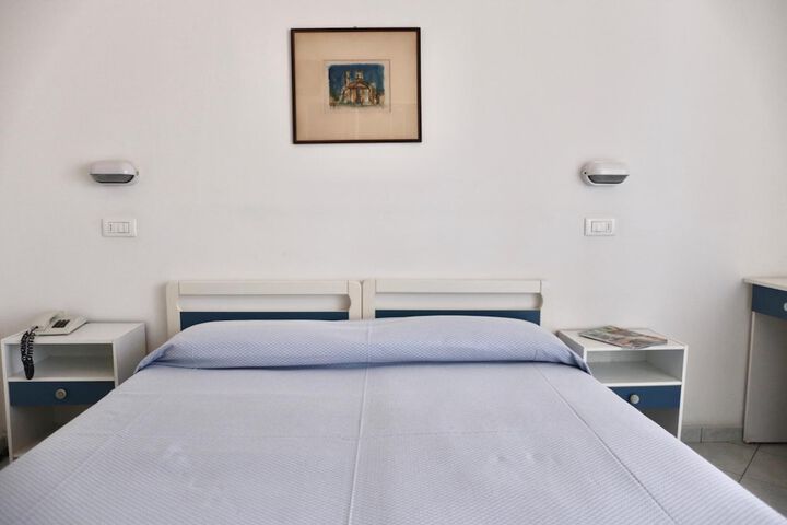 Room 16 of 58