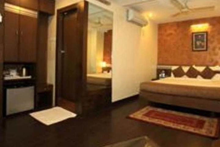 Room 7 of 56