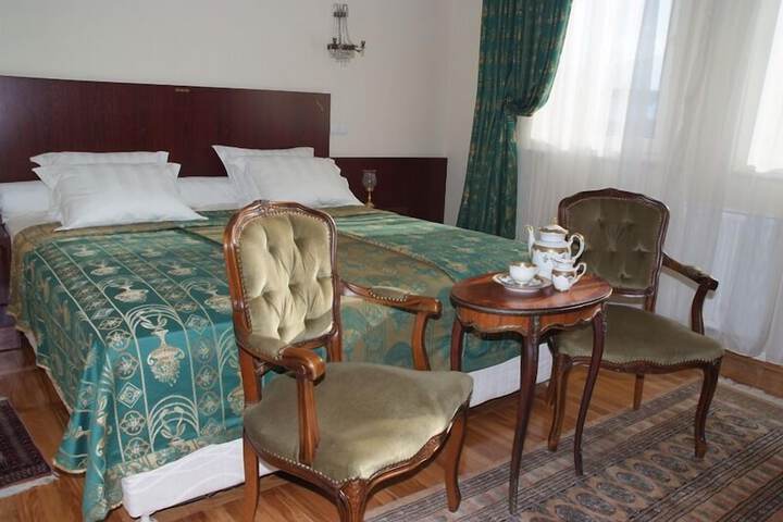 Room 14 of 49