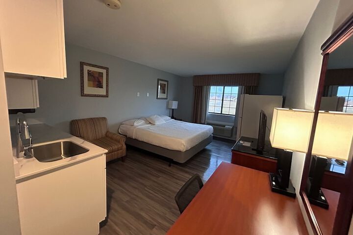 Room 33 of 49