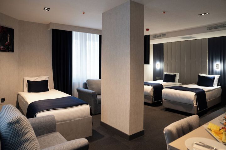 Room 12 of 49