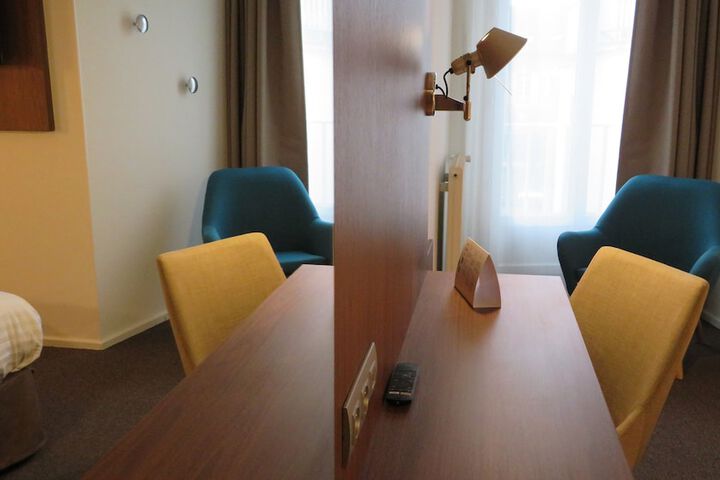 Room 11 of 69
