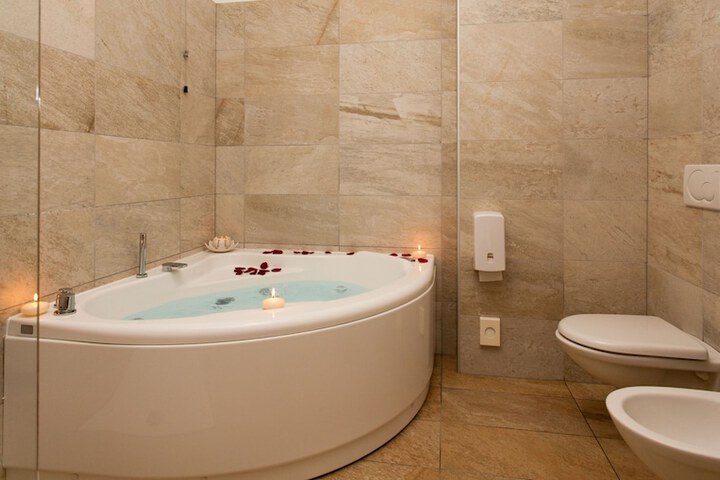 Bathroom Interior Photo