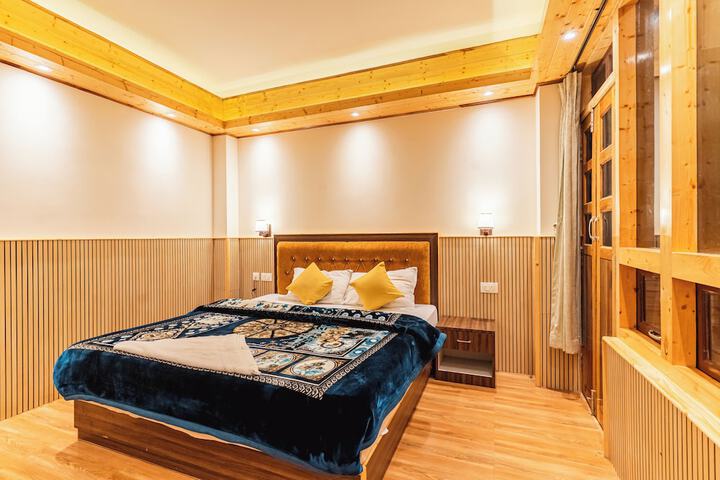 Room 15 of 41