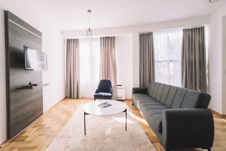 Room 30 of 108