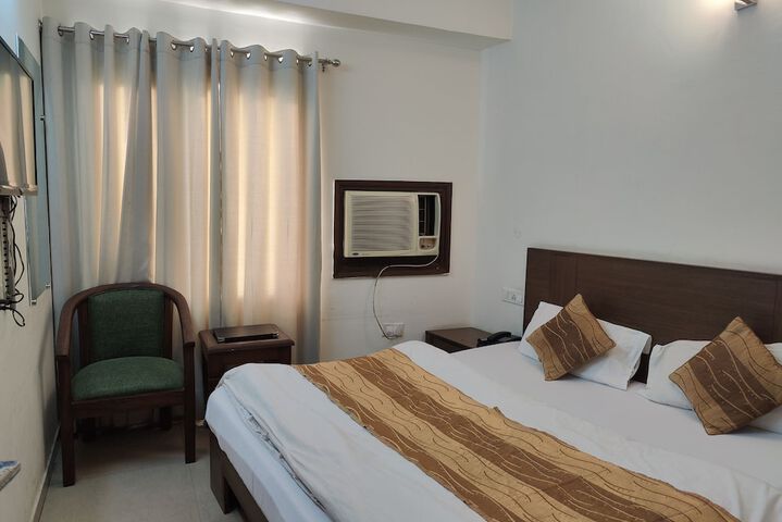 Room 20 of 37