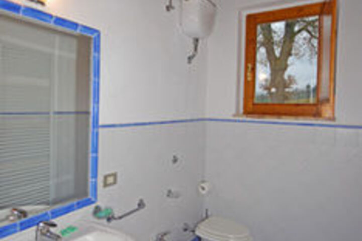 Room 2 of 18